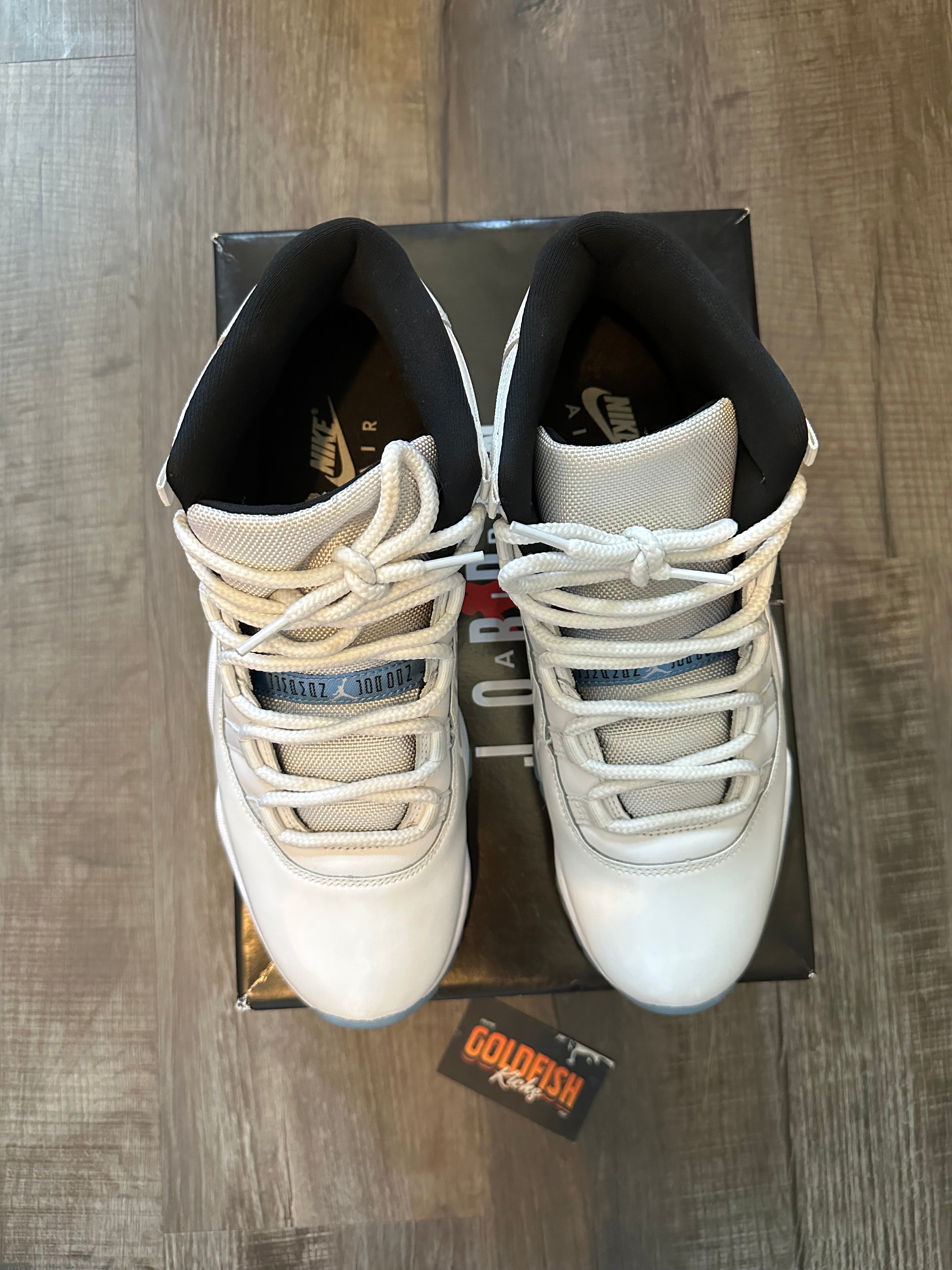 Jordan 11 Retro Legend Blue (2024) (Size 10.5)
