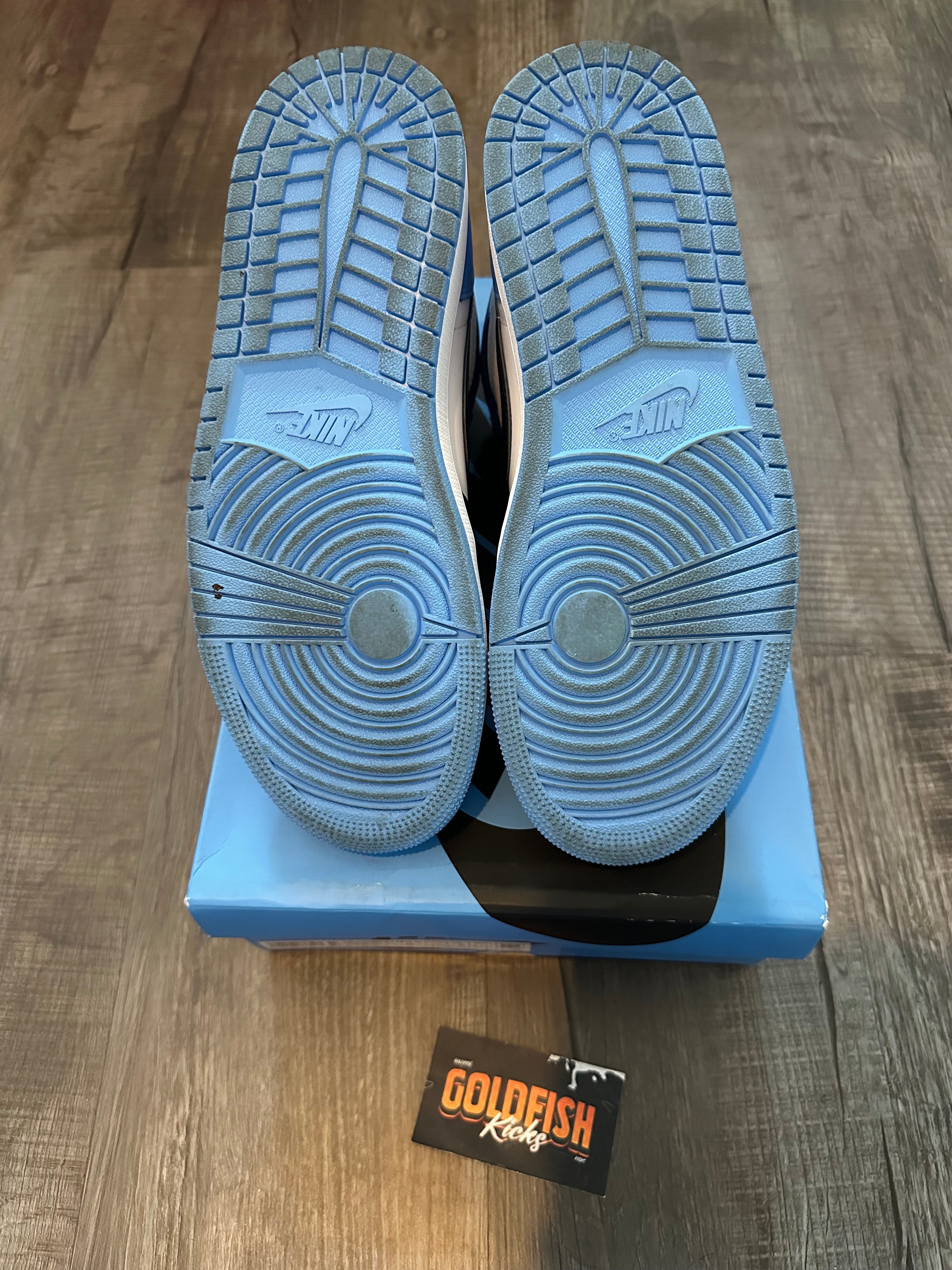 Jordan 1 Retro High OG UNC Toe (Size 9)
