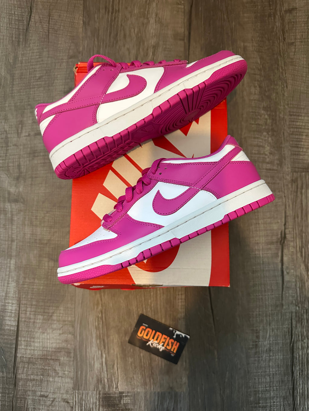 Nike Dunk Low Active Fuchsia (GS) (Size 6.5Y)