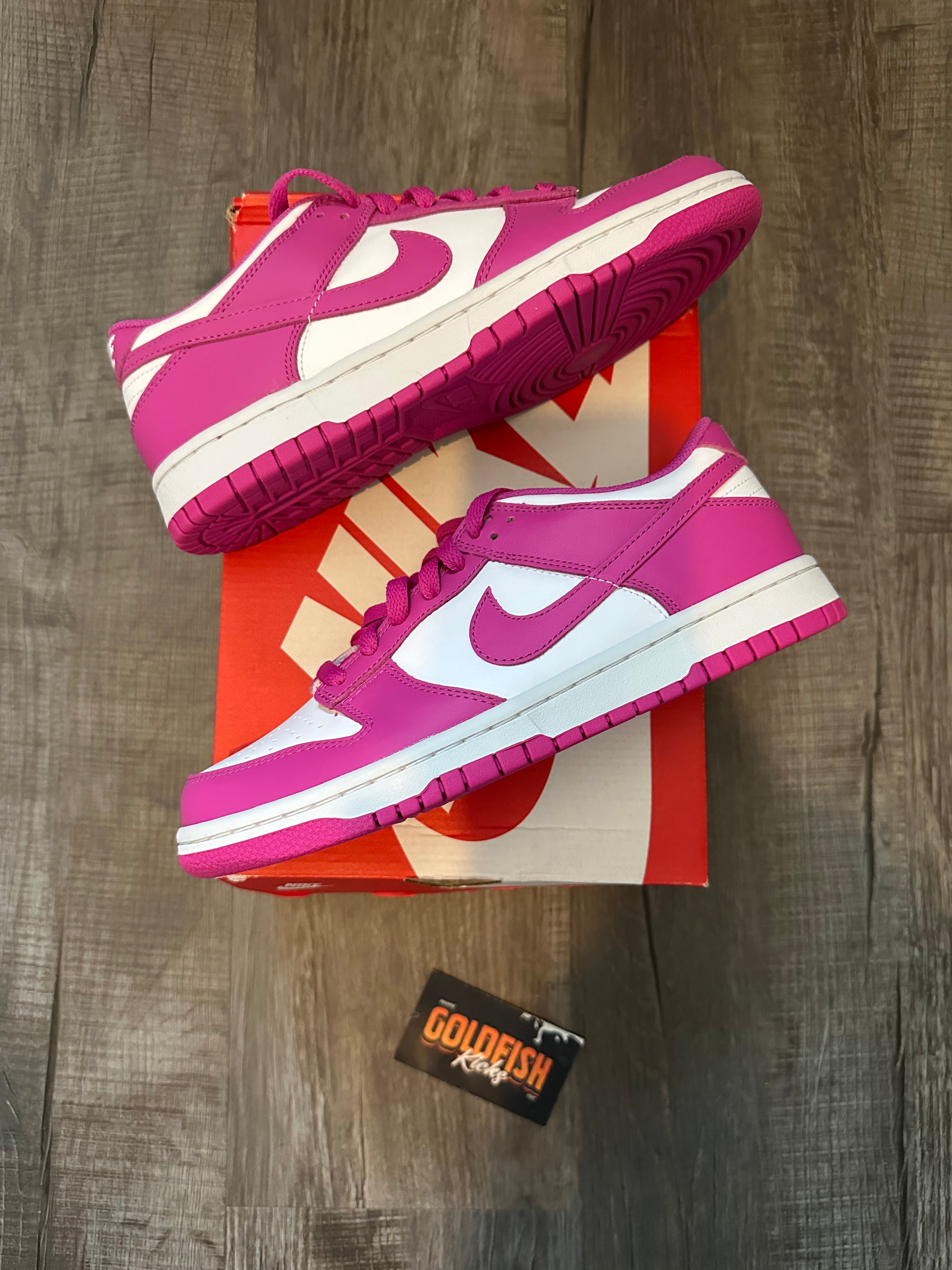 Nike Dunk Low Active Fuchsia (GS) (Size 6.5Y)