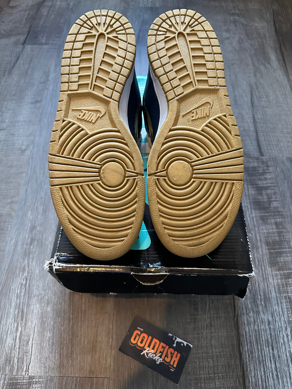 Nike SB Dunk Low Supreme Jewel Swoosh Gold (Size 9.5)