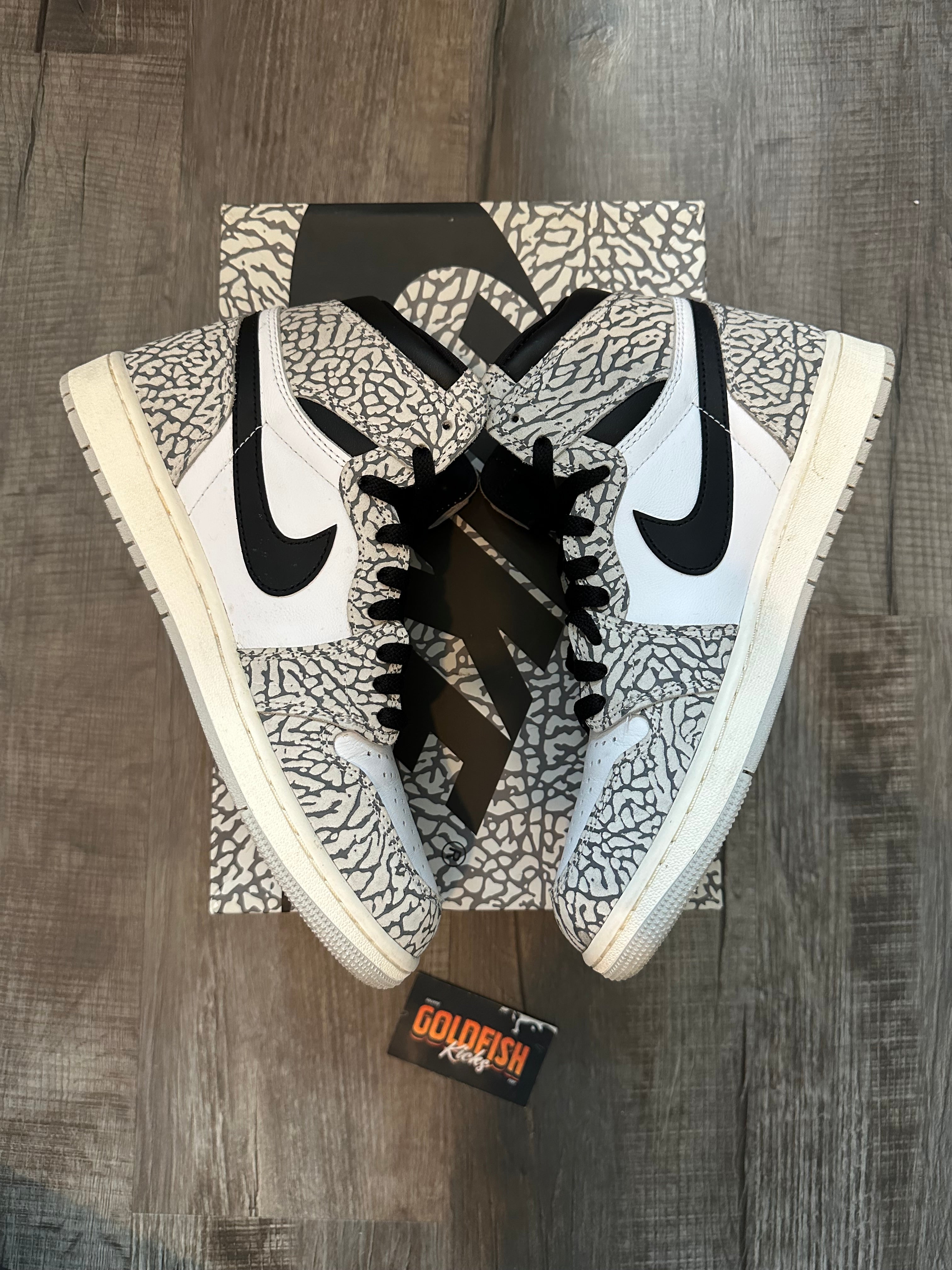 Jordan 1 Retro High OG White Cement (Size 9)