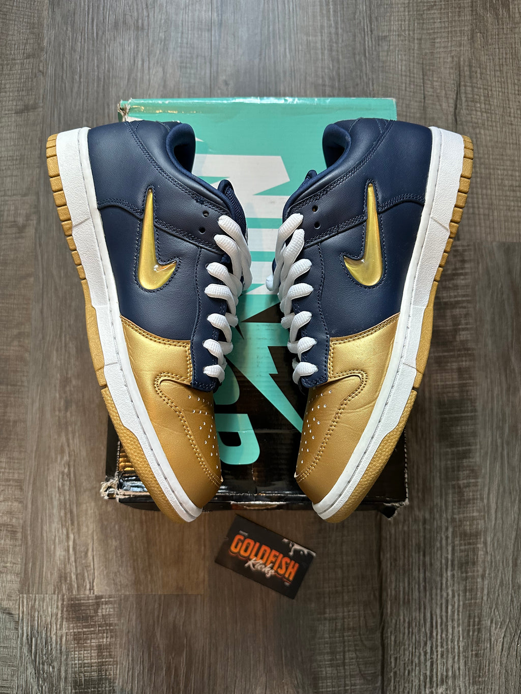 Nike SB Dunk Low Supreme Jewel Swoosh Gold (Size 9.5)