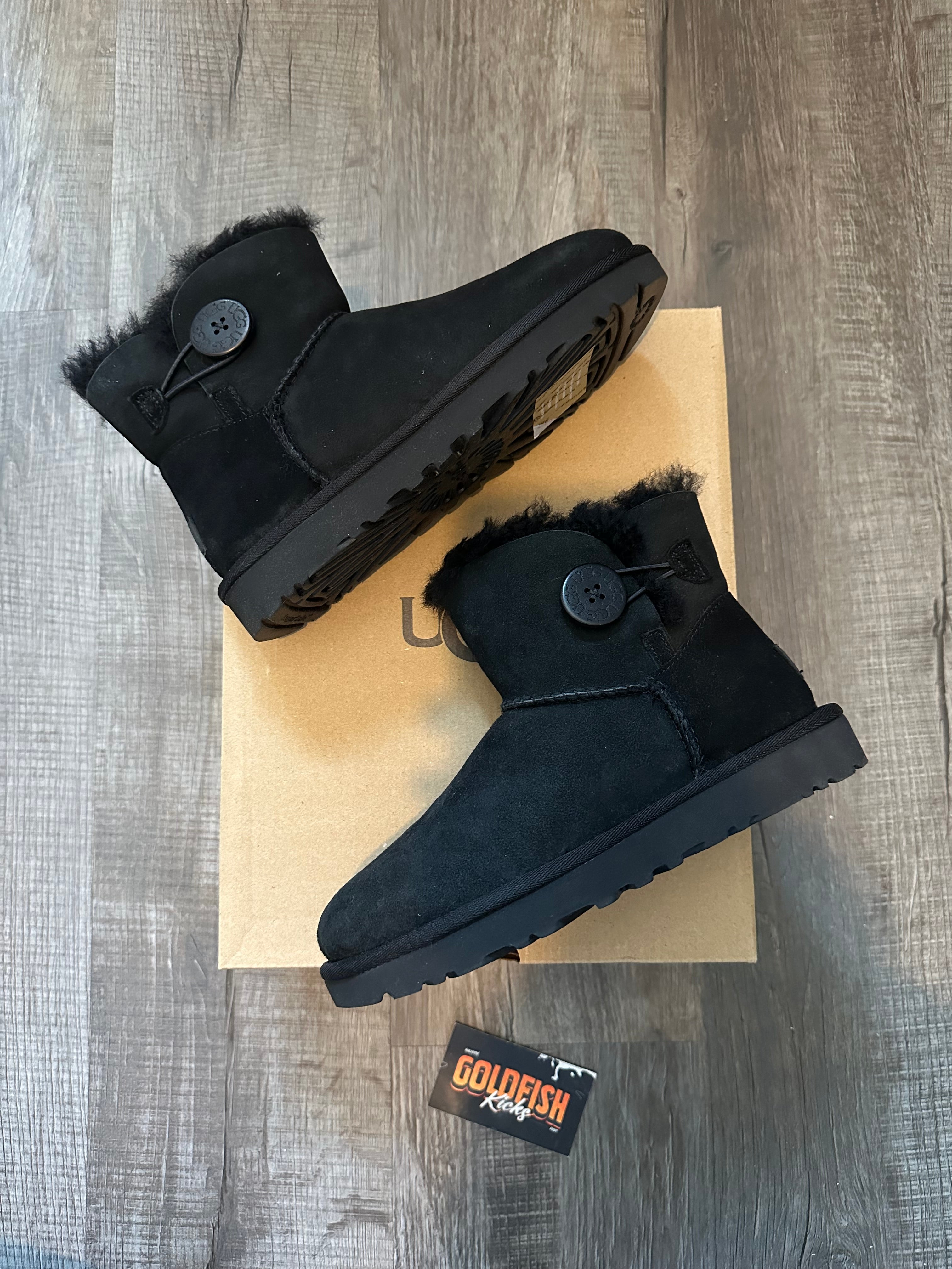 UGG Mini Bailey Button Boot Black (Size 5W/3.5Y)