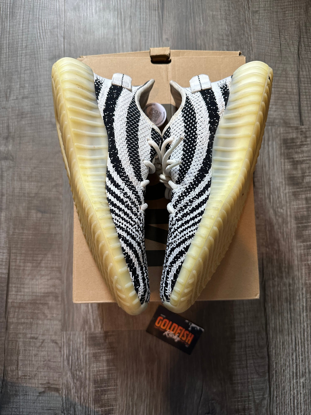 adidas Yeezy Boost 350 V2 Zebra (Size 10)