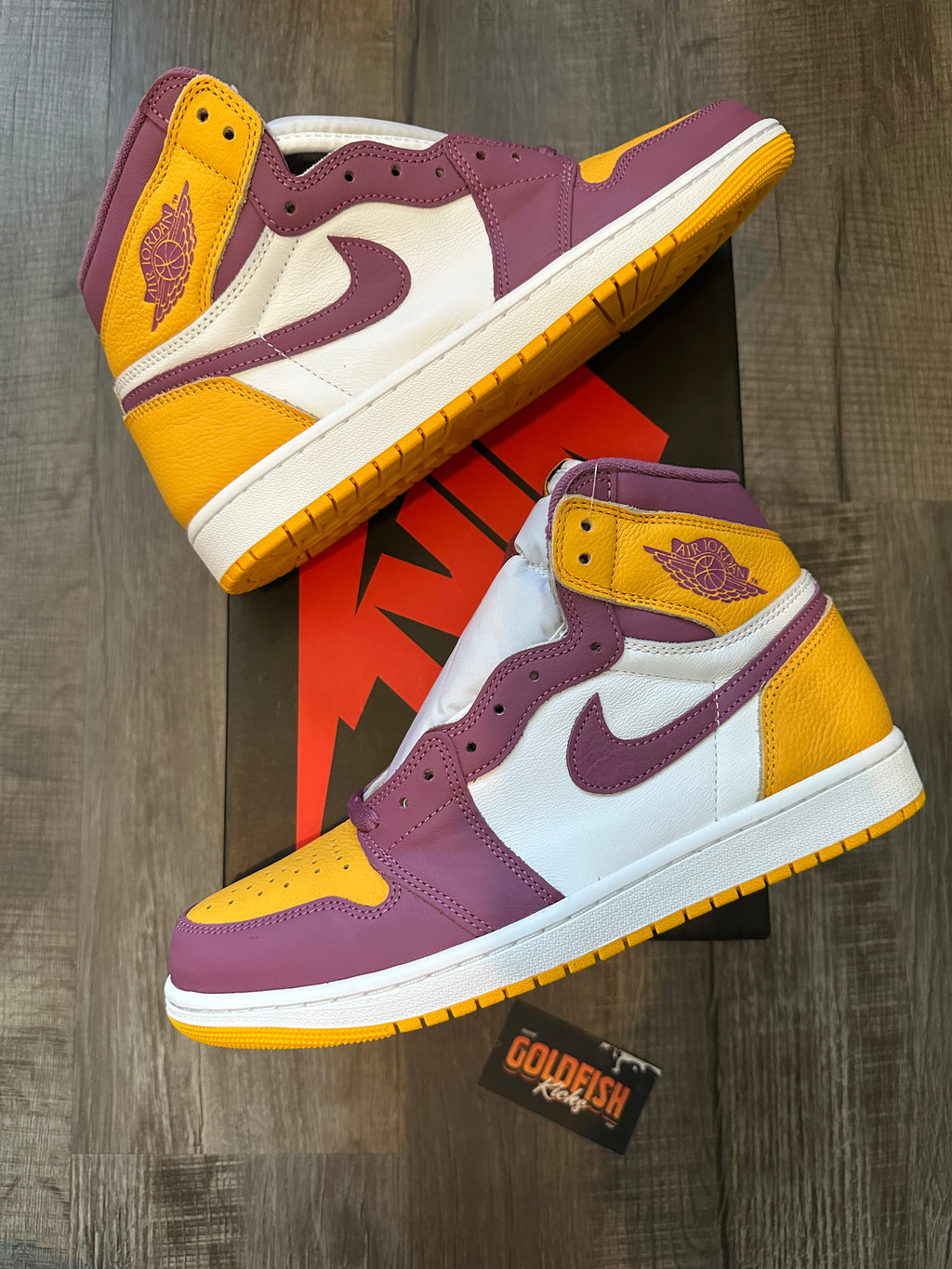 Jordan 1 Retro High OG Brotherhood (Size 10.5)